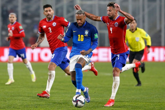 Hạ gục đối thủ khó chịu Chile, Brazil thống trị vòng loại World Cup 2022 với chuỗi 7 trận toàn thắng - Ảnh 1.