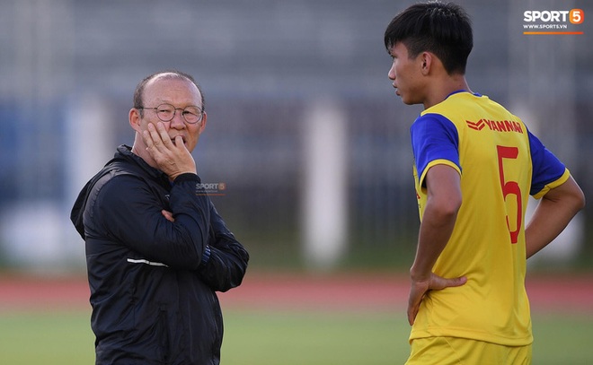 HLV Park Hang-seo: Tôi không vì mục tiêu cá nhân mà mạo hiểm với cầu thủ chấn thương - Ảnh 1.