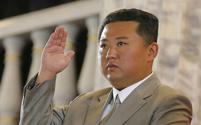 Nhà lãnh đạo Triều Tiên Kim Jong-un cho biết đường dây liên lạc với Hàn Quốc sẽ được khôi phục bắt đầu từ tháng 10. Ảnh: AP