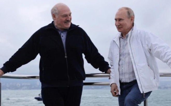 Tổng thống Belarus Alexander Lukashenko và Tổng thống Nga Vladimir Putin.