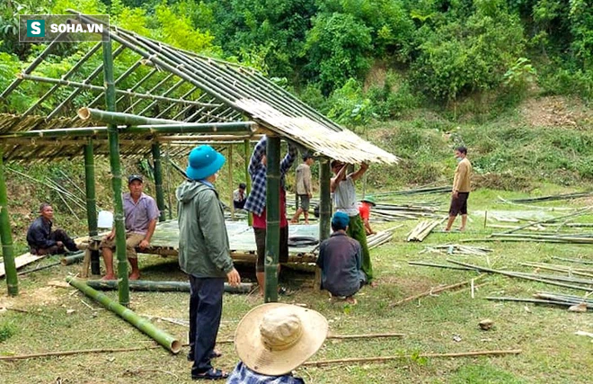 Người dân dựng cả chục ngôi nhà bằng tre nứa trên núi để làm khu cách ly Covid-19 - Ảnh 7.