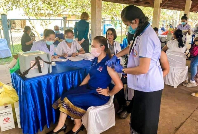 Tin vui: Dự kiến cuối tháng này 50 triệu liều vaccine sẽ về Việt Nam; Phát hiện chấn động về những người đã khỏi Covid - Ảnh 1.