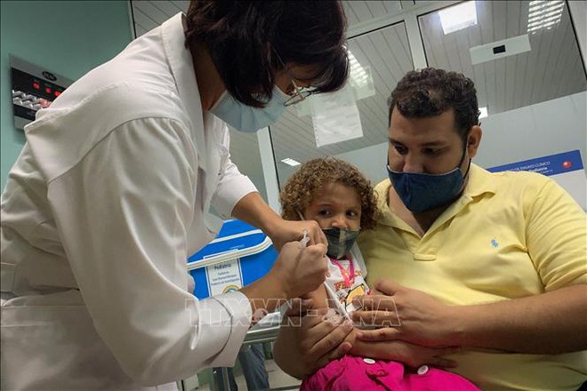 Sinovac lên tiếng việc Brazil đình chỉ 12 triệu liều vaccine - Cuba tiêm vaccine COVID-19 đại trà cho trẻ 2-11 tuổi - Ảnh 1.