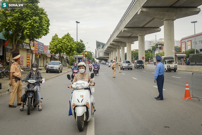 Hà Nội phát hiện thêm 4 ca mắc Covid-19; Nhân viên thu cước dương tính, từng gặp hàng trăm khách hàng - Ảnh 3.