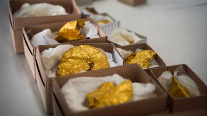 Dò kim loại, phát hiện kho báu đầy vàng lớn nhất đất nước - Ảnh 1.