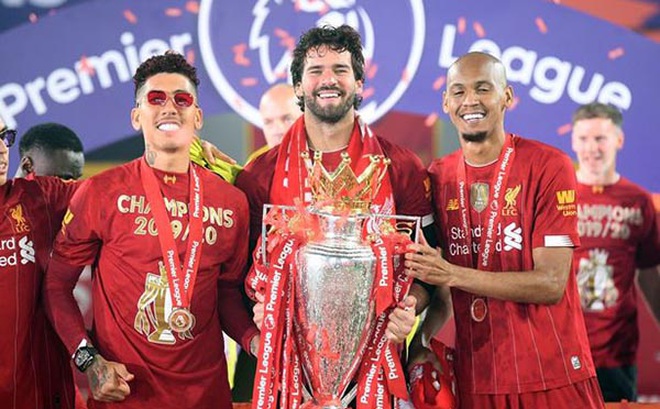 Ba ngôi sao của Liverpool bị FIFA cấm thi đấu