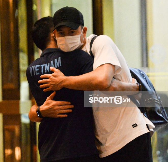 Hội tuyển thủ Việt Nam quay video chia tay Đặng Văn Lâm: Xem mà cảm động rớt nước mắt - Ảnh 2.