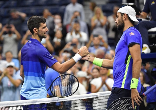 Li&ecirc;n tiếp bị la &oacute; v&agrave; g&acirc;y nhiễu từ kh&aacute;n đ&agrave;i, Djokovic vẫn bản lĩnh ngược d&ograve;ng v&agrave;o b&aacute;n kết US Open - Ảnh 10.