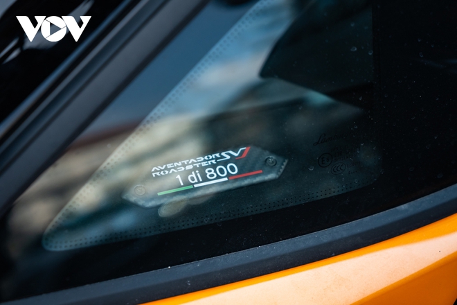 Ngắm siêu bò Lamborghini Aventador SVJ Roadster giá hơn 60 tỷ đồng tại Việt Nam - Ảnh 14. Ngắm siêu bò Lamborghini Aventador SVJ Roadster giá hơn 60 tỷ đồng tại Việt Nam - Ảnh 14.