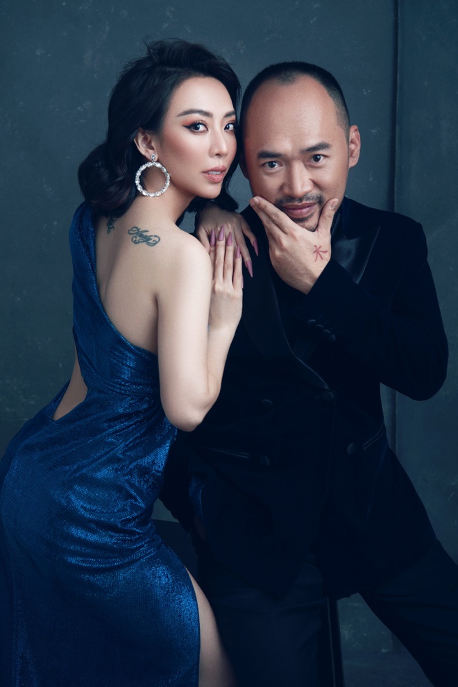 Thu Trang khoe vẻ gợi cảm dịp kỷ niệm 11 năm ngày cưới Tiến Luật - Ảnh 9. Thu Trang khoe vẻ gợi cảm dịp kỷ niệm 11 năm ngày cưới Tiến Luật - Ảnh 9.