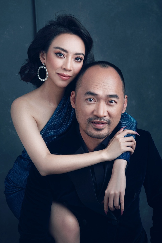 Thu Trang khoe vẻ gợi cảm dịp kỷ niệm 11 năm ngày cưới Tiến Luật - Ảnh 8. Thu Trang khoe vẻ gợi cảm dịp kỷ niệm 11 năm ngày cưới Tiến Luật - Ảnh 8.