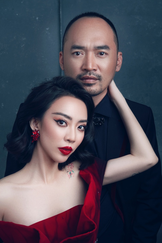 Thu Trang khoe vẻ gợi cảm dịp kỷ niệm 11 năm ngày cưới Tiến Luật - Ảnh 3. Thu Trang khoe vẻ gợi cảm dịp kỷ niệm 11 năm ngày cưới Tiến Luật - Ảnh 3.