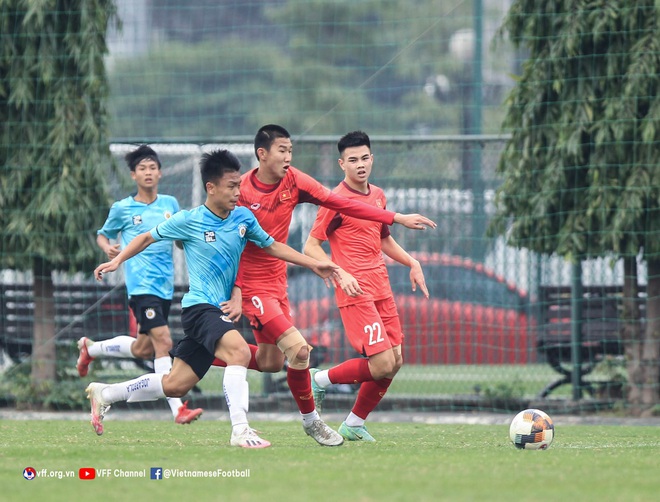 U17 Việt Nam sẽ tập huấn ở Đức, đá giao hữu với đội trẻ Dortmund - Ảnh 2.