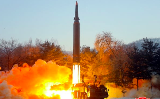 Hình ảnh tên lửa Triều Tiên được phóng hôm 5/1. (Ảnh: KCNA)