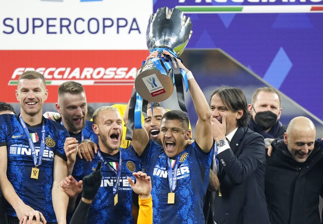 2 cựu sao MU tỏa sáng ở hiệp phụ giúp Inter hạ Juve để giành siêu cúp Italy - Ảnh 14.