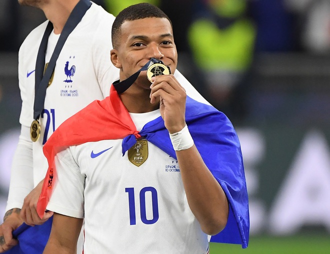  Kylian Mbappe, đứa trẻ bị nước Pháp chiều hư và sứ mệnh giành QBV (Phần 2)  - Ảnh 8.