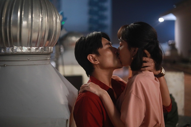 Thu Trang hôn đắm đuối Kiều Minh Tuấn trong phim Chìa khóa trăm tỷ - Ảnh 3.