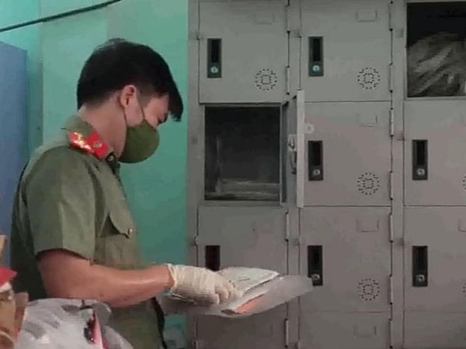 Nóng: Phát hiện sổ ghi chu kỳ kinh nguyệt khi khám xét Tịnh thất Bồng lai - Ảnh 1. Nóng: Phát hiện sổ ghi chu kỳ kinh nguyệt khi khám xét Tịnh thất Bồng lai - Ảnh 1.