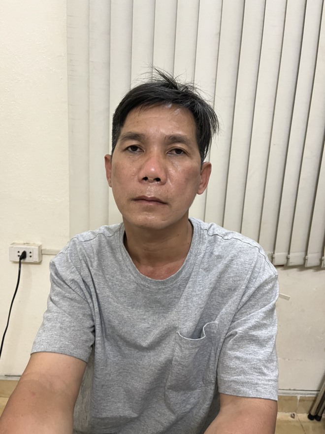 Người đàn ông đột nhập 2 nhà dân liền kề trộm tài sản bán mua 2 chỉ vàng tặng vợ hờ - Ảnh 1. Người đàn ông đột nhập 2 nhà dân liền kề trộm tài sản bán mua 2 chỉ vàng tặng vợ hờ - Ảnh 1.
