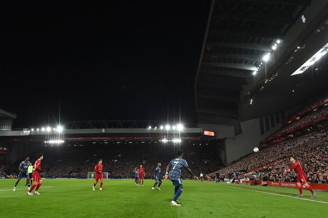 Sao Nhật Bản bỏ lỡ cơ hội khó tin, Liverpool gây thất vọng tràn trề trước Arsenal ở bán kết cúp Liên đoàn - Ảnh 6.