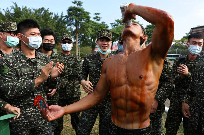 Khóa huấn luyện “địa ngục” của lực lượng người nhái Đài Loan - Ảnh 3.