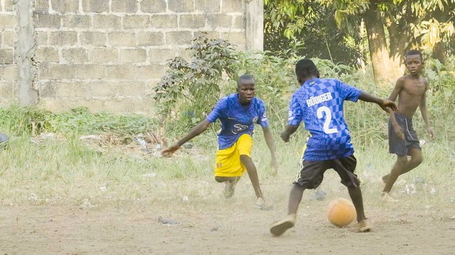 Hành động nhân văn của sao Chelsea có thể thay đổi cuộc đời 11 cậu bé ở châu Phi - Ảnh 4.