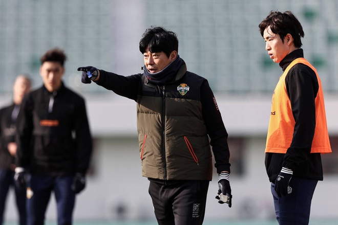 Tân HLV tuyển Malaysia sẽ là người Hàn Quốc: Thêm 1 đối thủ cũ của HLV Park Hang-seo đến Đông Nam Á? - Ảnh 3.