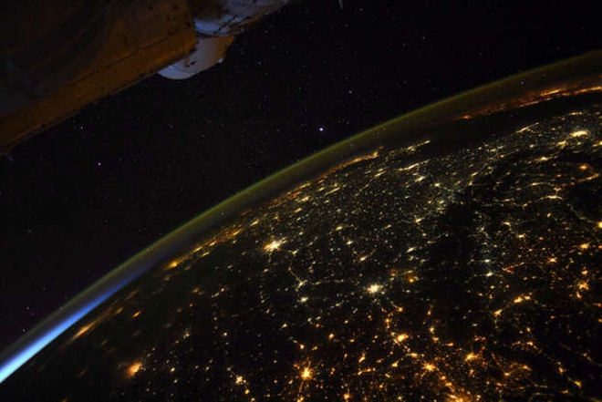 Chiêm ngưỡng vẻ đẹp ấn tượng của Trái Đất nhìn từ không gian - Ảnh 13.