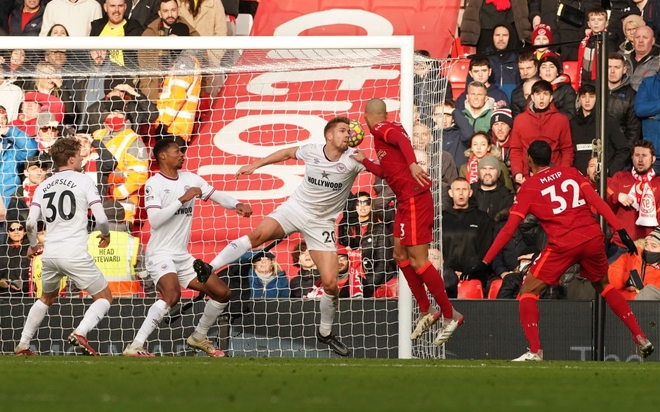 Sao Nhật Bản ghi bàn đúng ngày đặc biệt, Liverpool tạm quên Salah - Mane bằng chiến thắng đậm - Ảnh 6.