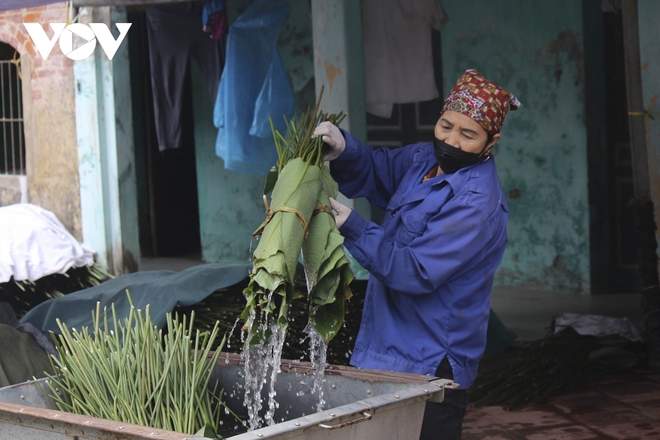 Làng lá dong Tràng Cát vào vụ Tết, người dân tất bật vì hàng bán chạy - Ảnh 10.