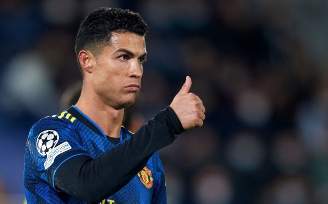 Ronaldo nguy cơ bị giảm 25% lương (Ảnh: Getty).