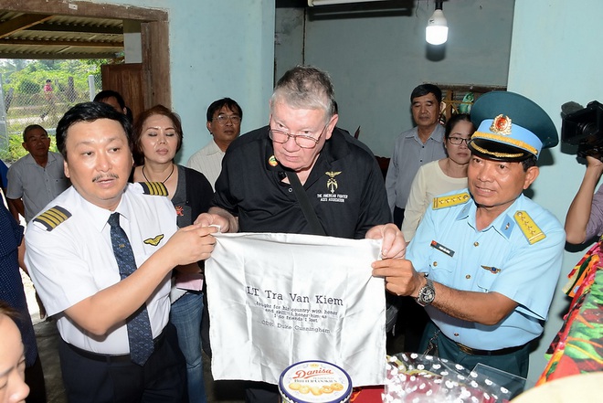 Bất ngờ về Đại tá Tomb Không quân Việt Nam: Trận không chiến kỷ lục khiến người Mỹ nể sợ - Ảnh 5.