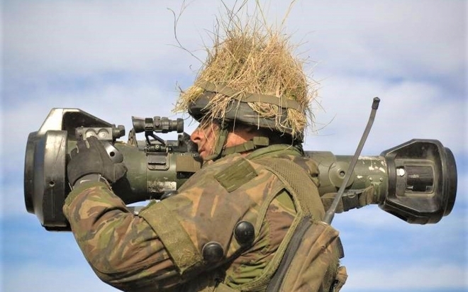 Vũ khí chống tăng hạng nhẹ thế hệ mới - NLAW, Anh cung cấp cho Ukraine - Ảnh 1.