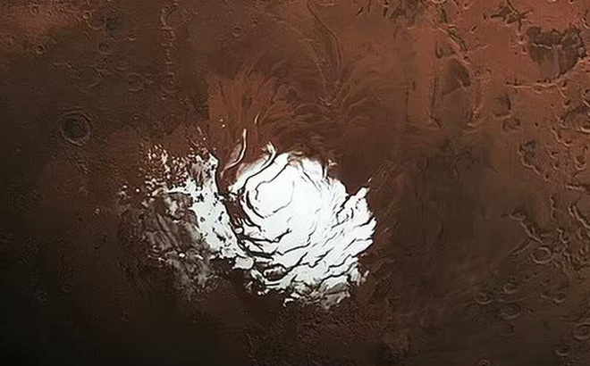 Cực Nam Sao Hỏa có thể không có hồ nước mà chỉ là một ốc đảo ảo ảnh - Ảnh: NASA/ESA