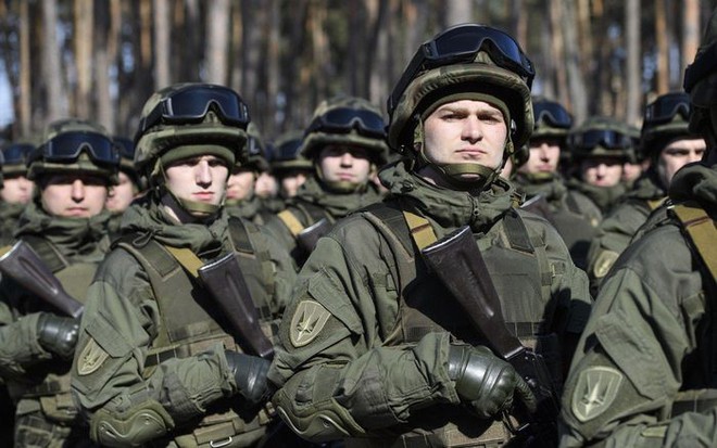 Quân đội Nga siết gọng kìm trên hai hướng, vũ khí NATO ùn ùn đổ vào Ukraine - Ảnh 1.