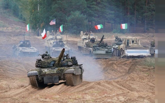 Xe tăng của NATO trong một cuộc tập trận. Ảnh: AP