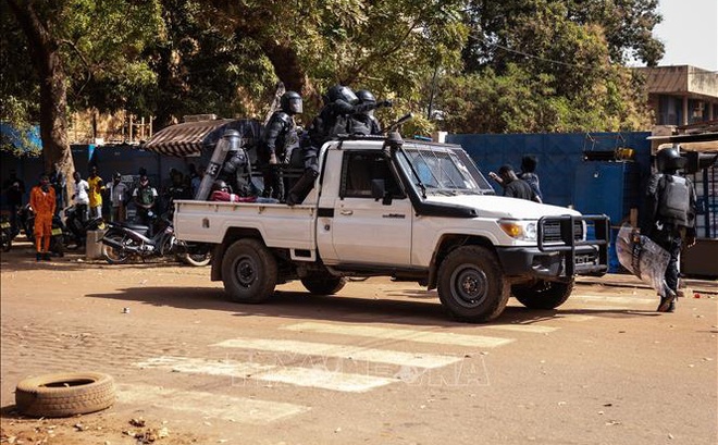 Lực lượng an ninh Burkina Faso tuần tra tại thủ đô Ouagadougou ngày 22/1/2022. Ảnh: AFP/TTXVN