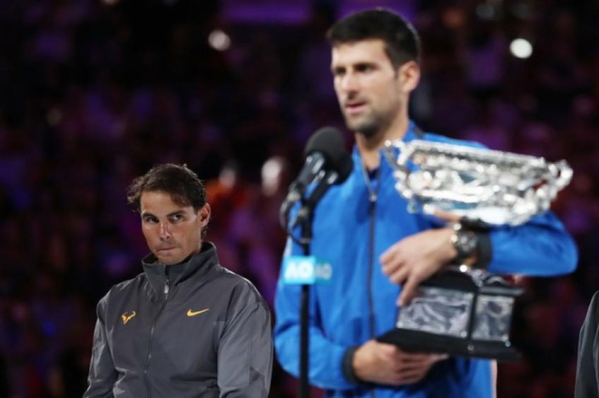 Trong lúc Djokovic chờ bị trục xuất, Nadal thả một câu khiến tay vợt số 1 thế giới cay cay sống mũi - Ảnh 1.