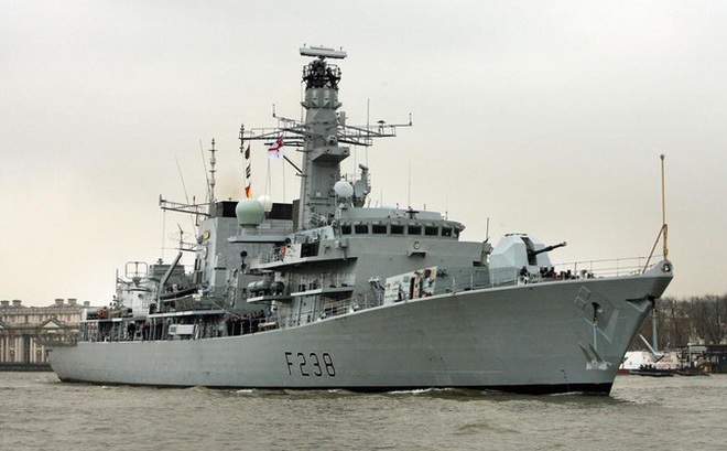 Khinh hạm HMS Northumberland của Anh. Ảnh: CNN