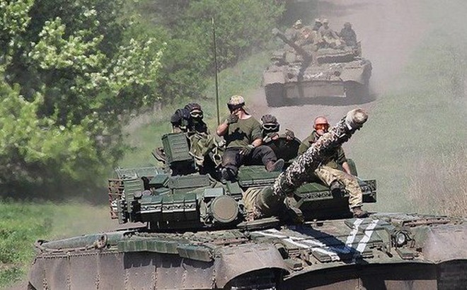 T-80BV của Nga tấn công xe tăng Ukraine. Nguồn: Bộ Quốc phòng Nga