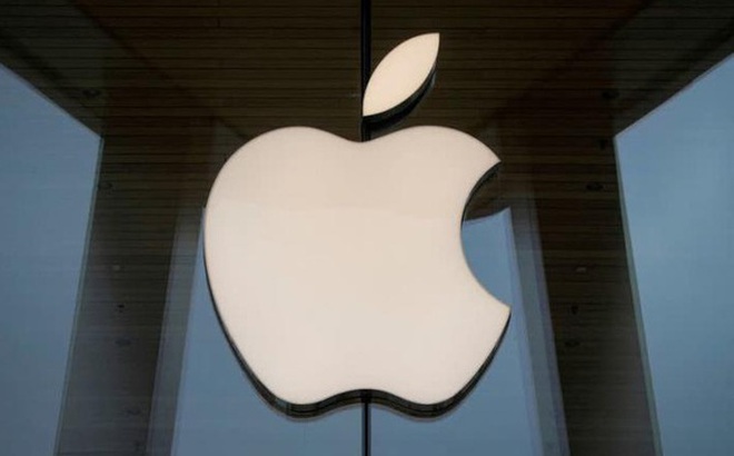 Logo Hãng công nghệ Apple tại một cửa hàng ở New York - Ảnh: REUTERS