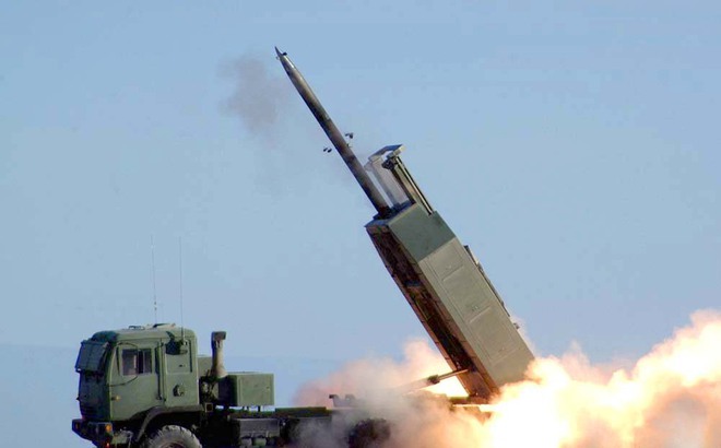 Nhu cầu đặt hàng các hệ thống HIMARS tăng cao không chỉ từ Ukraine mà nhiều nước châu Âu khác. Ảnh: WSJ