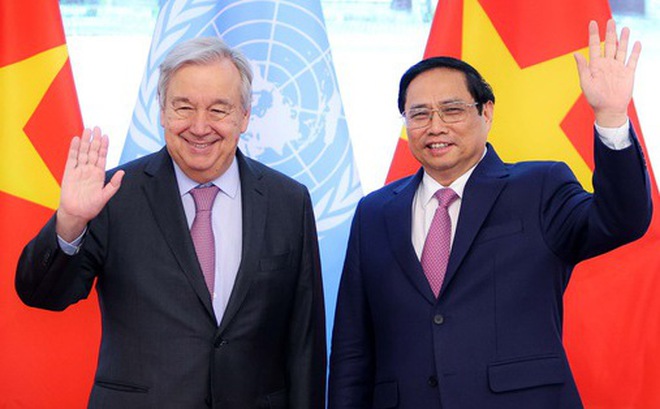 Thủ tướng Phạm Minh Chính đón Tổng thư ký Liên Hiệp Quốc Antonio Guterres - Ảnh: NGUYỄN KHÁNH