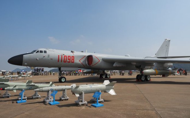 Máy bay ném bom chiến lược H-6K của Trung Quốc. Ảnh: asianmilitaryreview.com