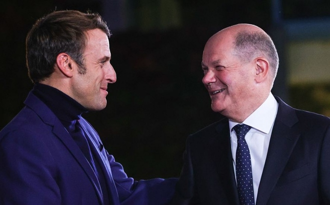 Tổng thống Pháp Macron và Thủ tướng Đức Scholz. Ảnh: BBC
