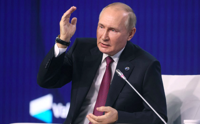 Tổng thống Nga Vladimir Putin phát biểu tại diễn đàn về đối ngoại ngày 27/10. (Ảnh: Reuters)