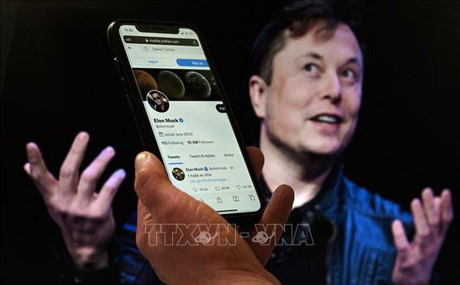 Tài khoản Twitter của tỷ phú Elon Musk. Ảnh: AFP/TTXVN