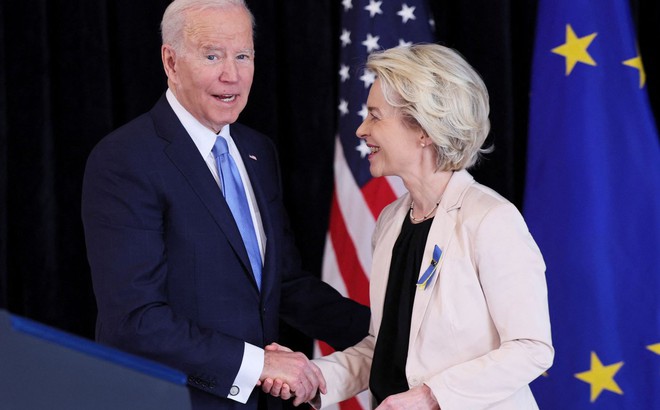 Tổng thống Mỹ Joe Biden và Chủ tịch Ủy ban châu Âu Ursula Von der Leyen