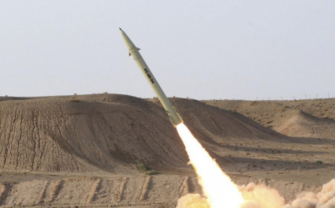 Tên lửa Fateh-110 phóng thử năm 2010. Ảnh: Bộ Quốc phòng Iran.