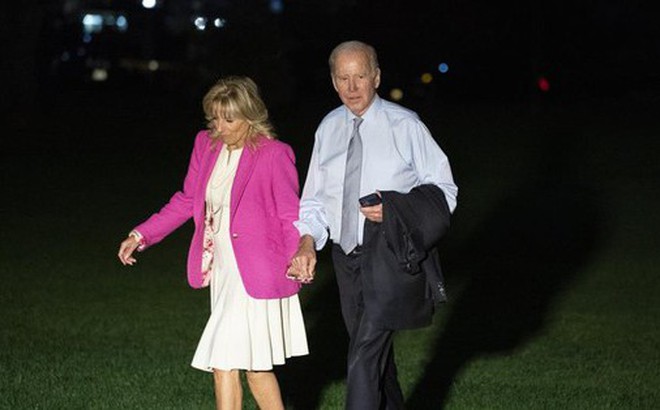 Tổng thống Mỹ Joe Biden và phu nhân. (Ảnh: AP)